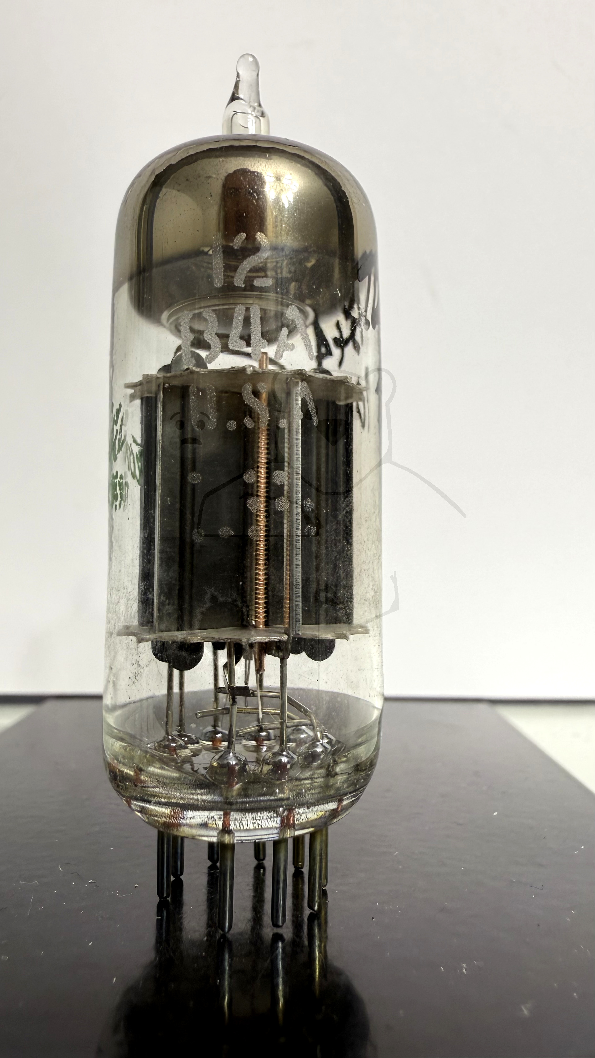 Röhre 12B4A #1054 Bild 1
