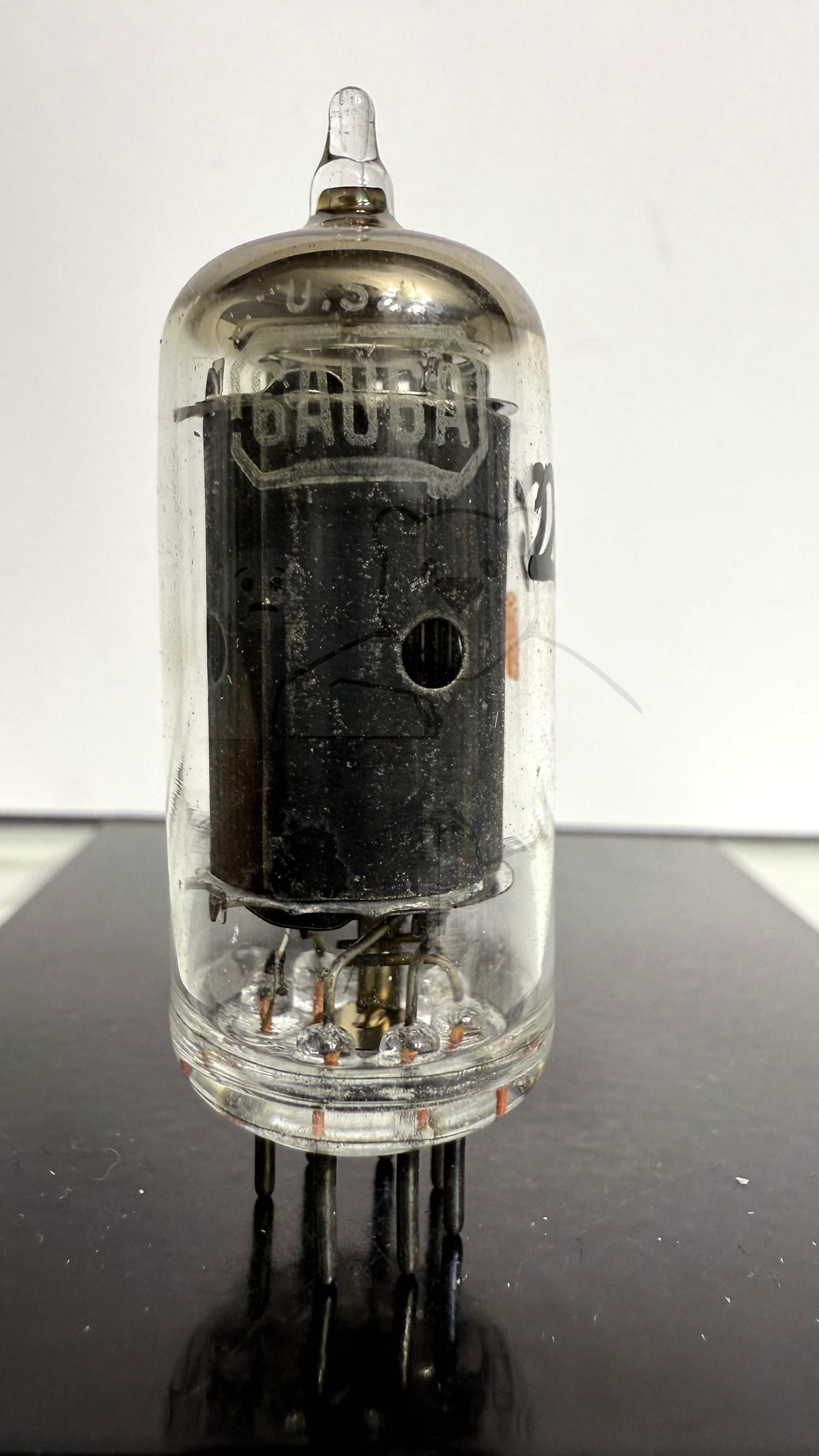 Röhre 6AU6A #2647 Bild 1