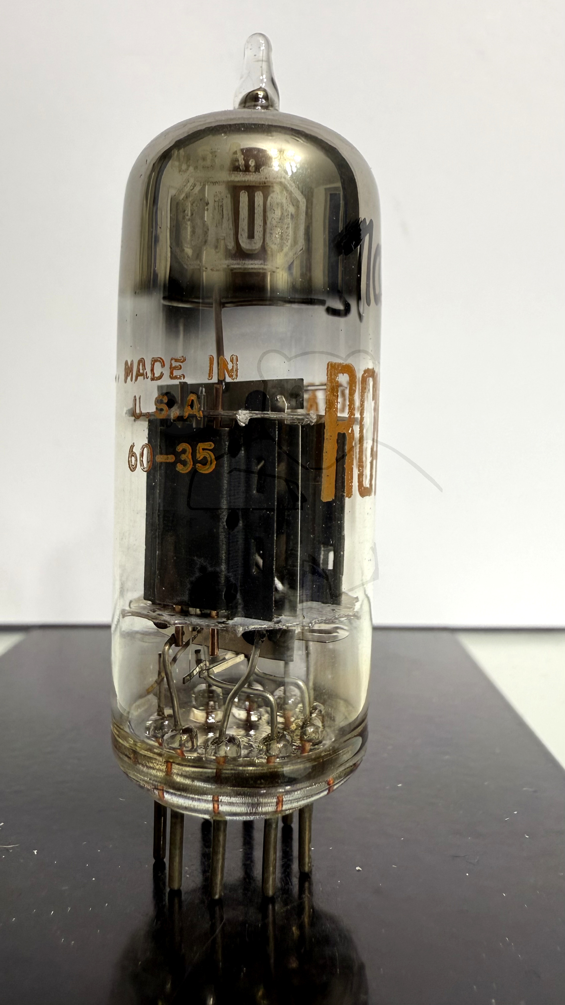 Röhre 6AU8 #1062 Bild 1