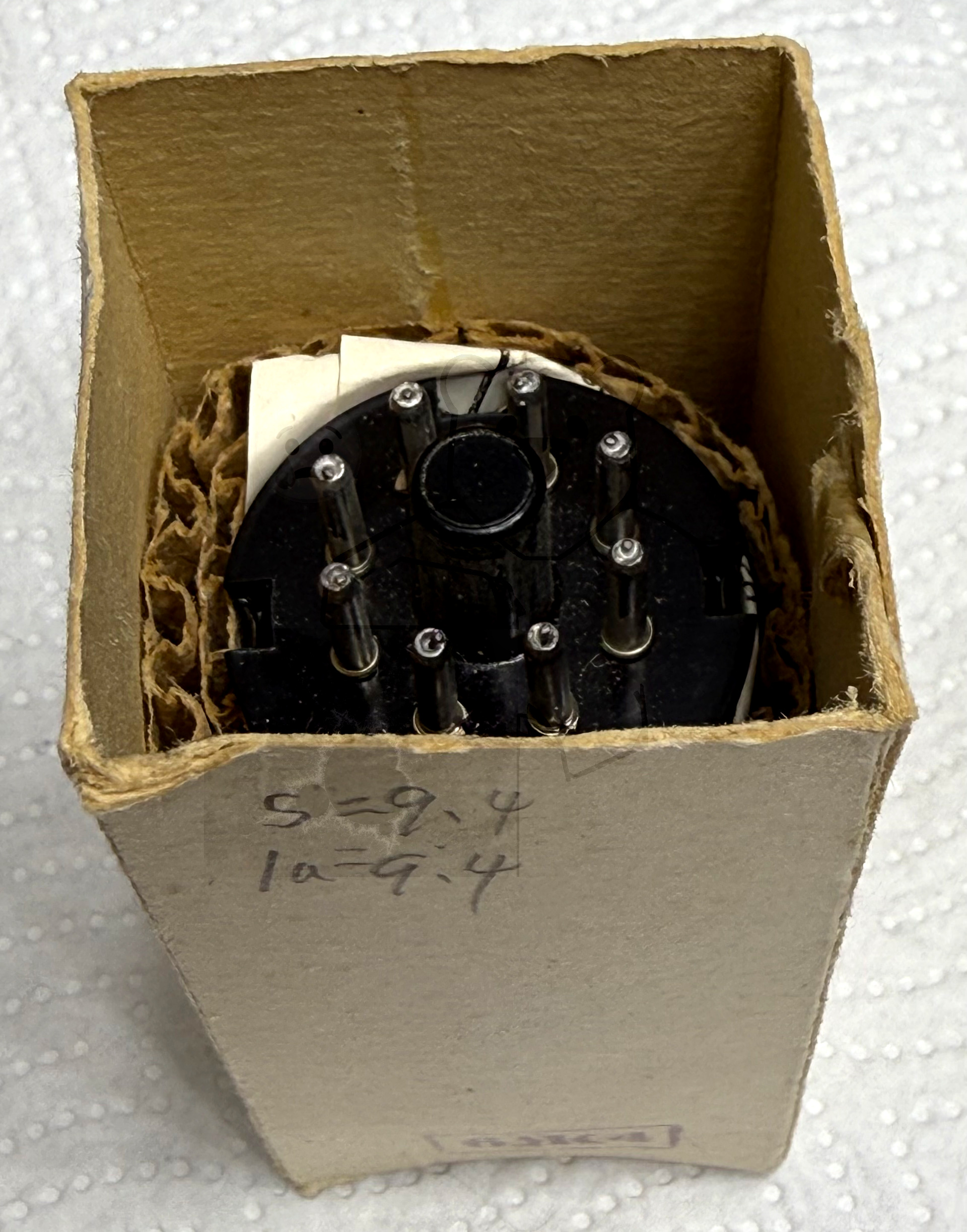 Röhre 6Ж4 #3667 Verpackung Bild 2