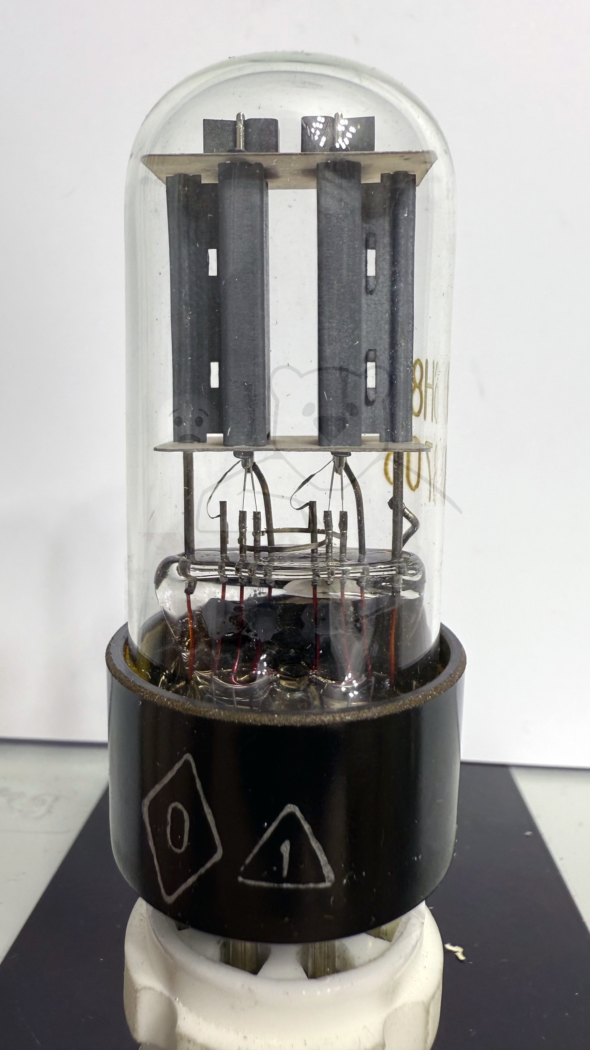 Röhre 6Н8С #7464 80'er Jahre Bild 1