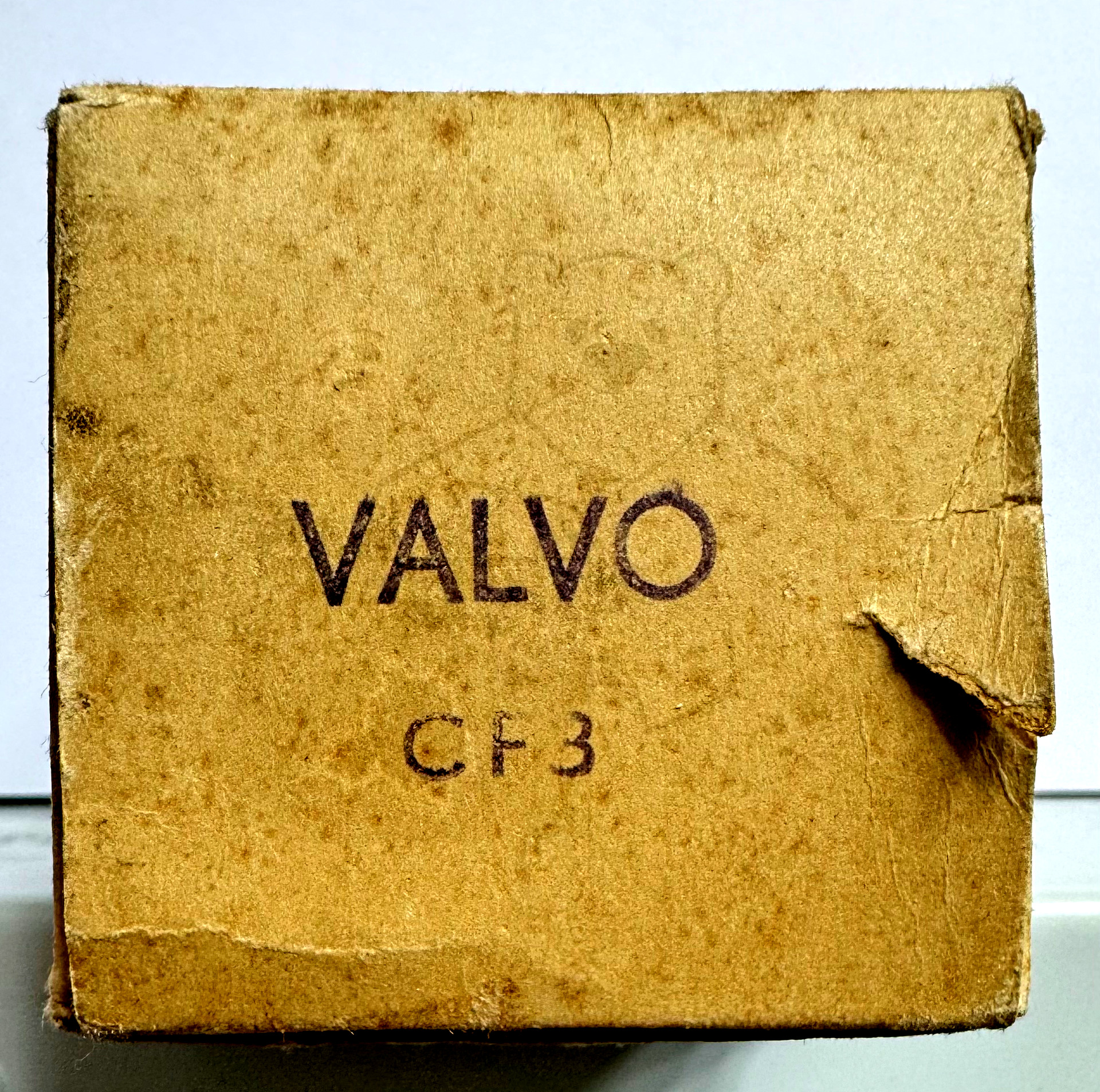 Röhre CF3 #3317 Verpackung Bild 1