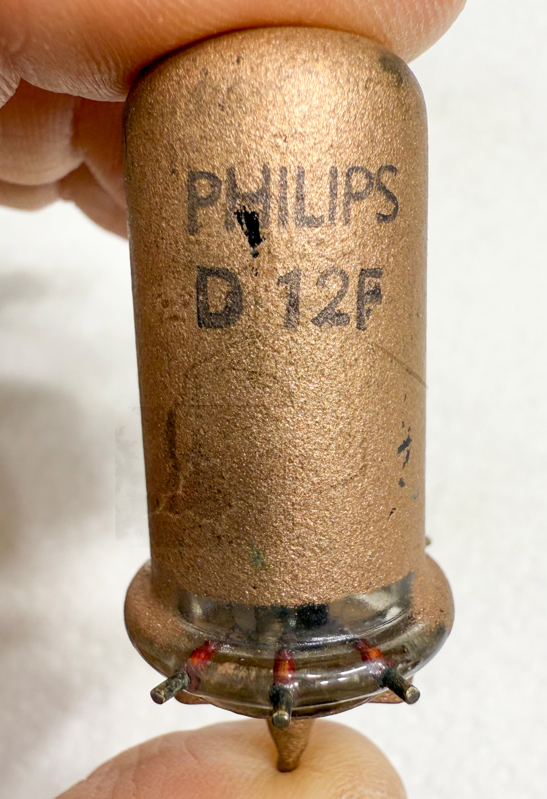 Röhre D12F #8446 Bild 1