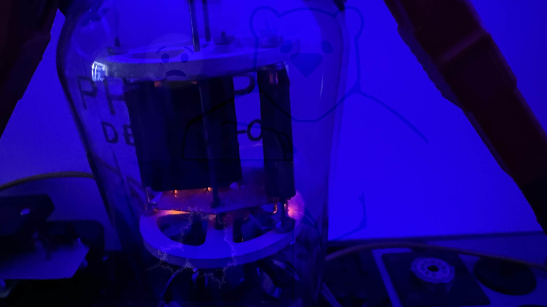 Röhre DE2-200-01 #6880 In Betrieb Bild 2