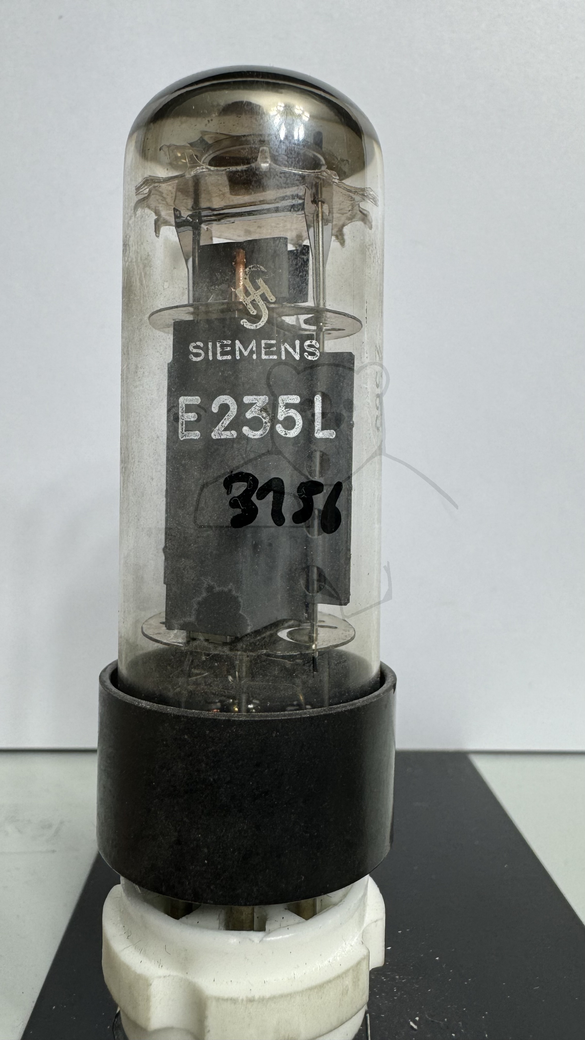 Röhre E235L #3156 Bild 1