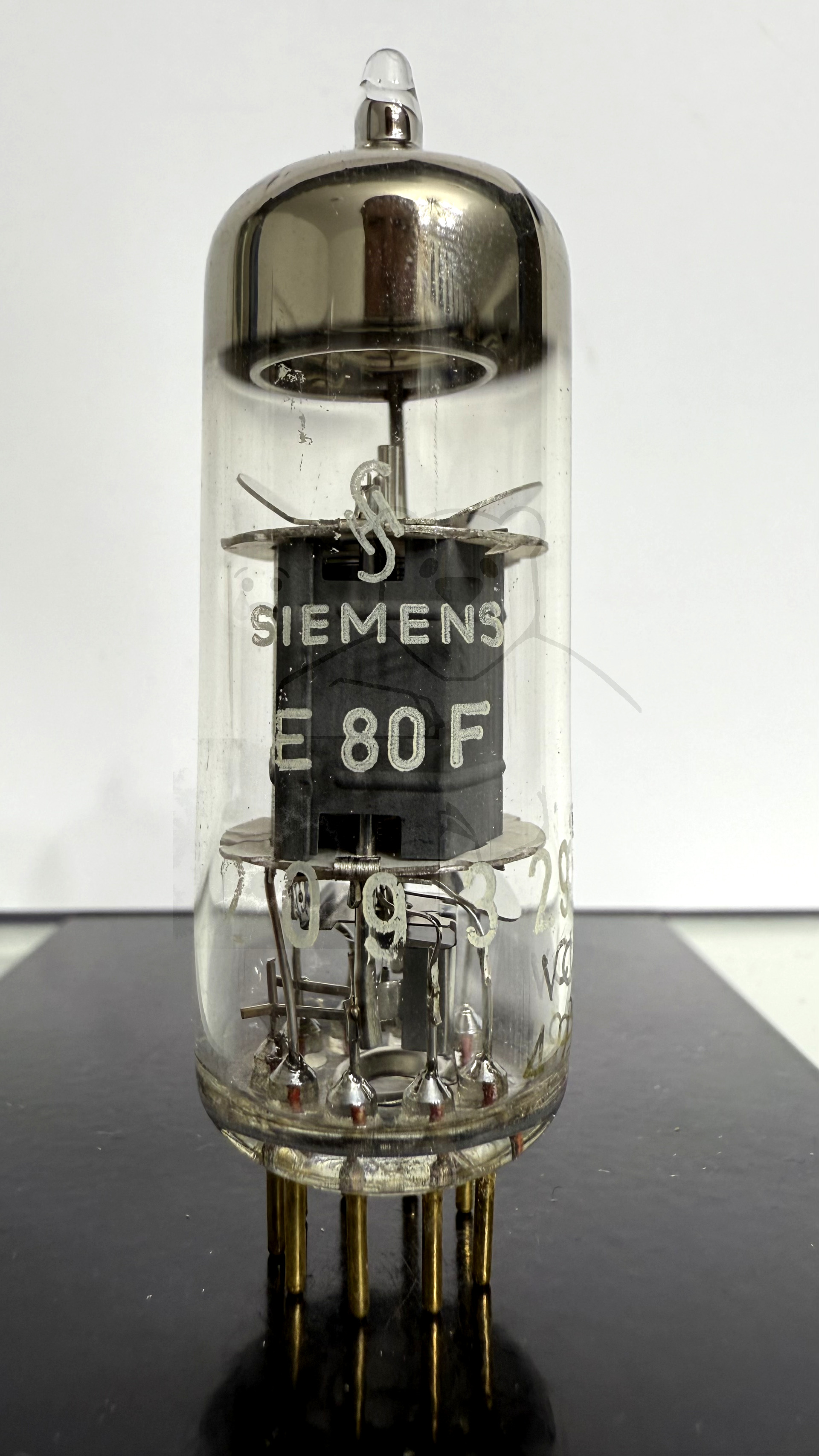Röhre E80F #7301 Bild 1