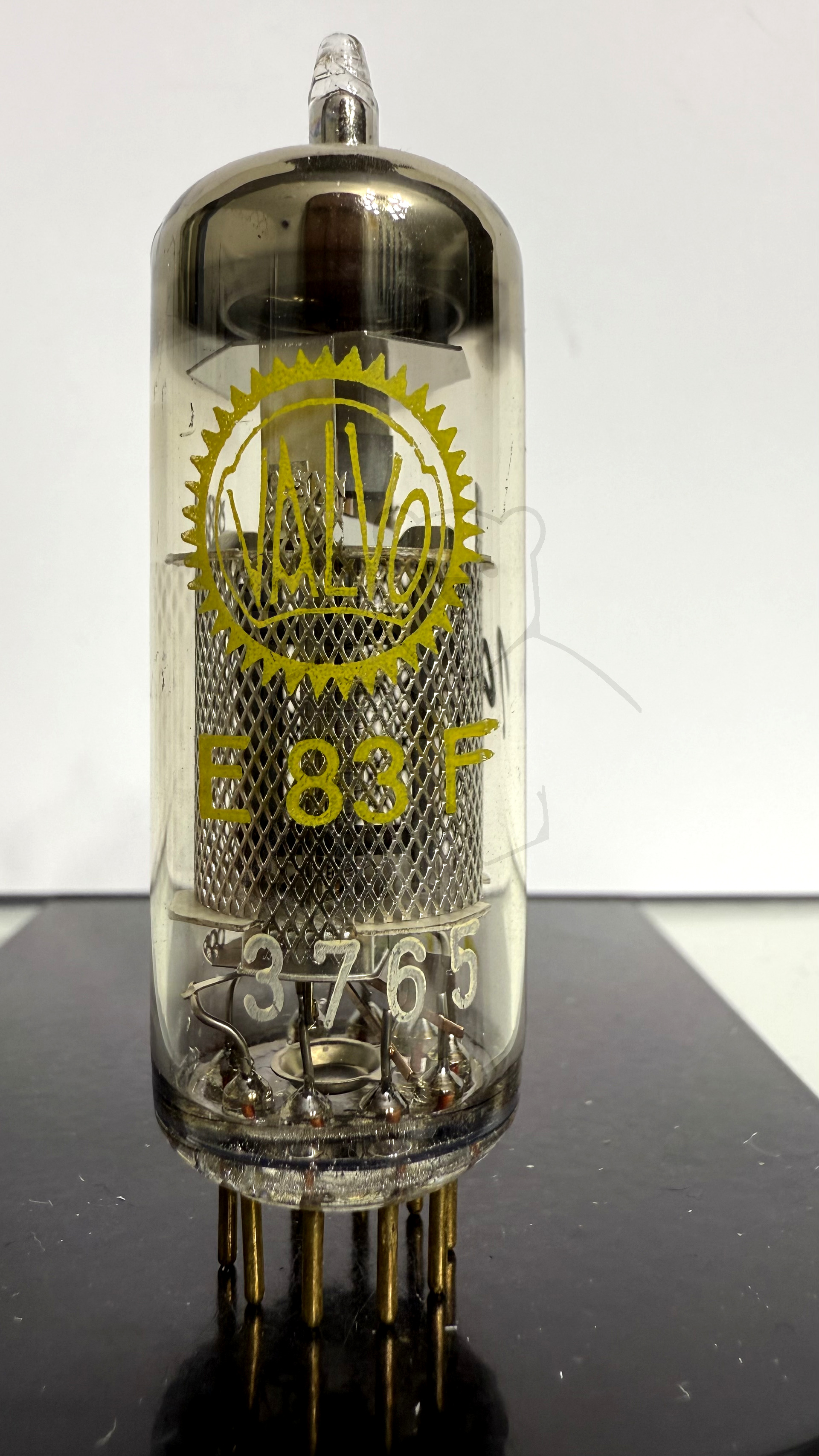 Röhre E83F #1095 Bild 1