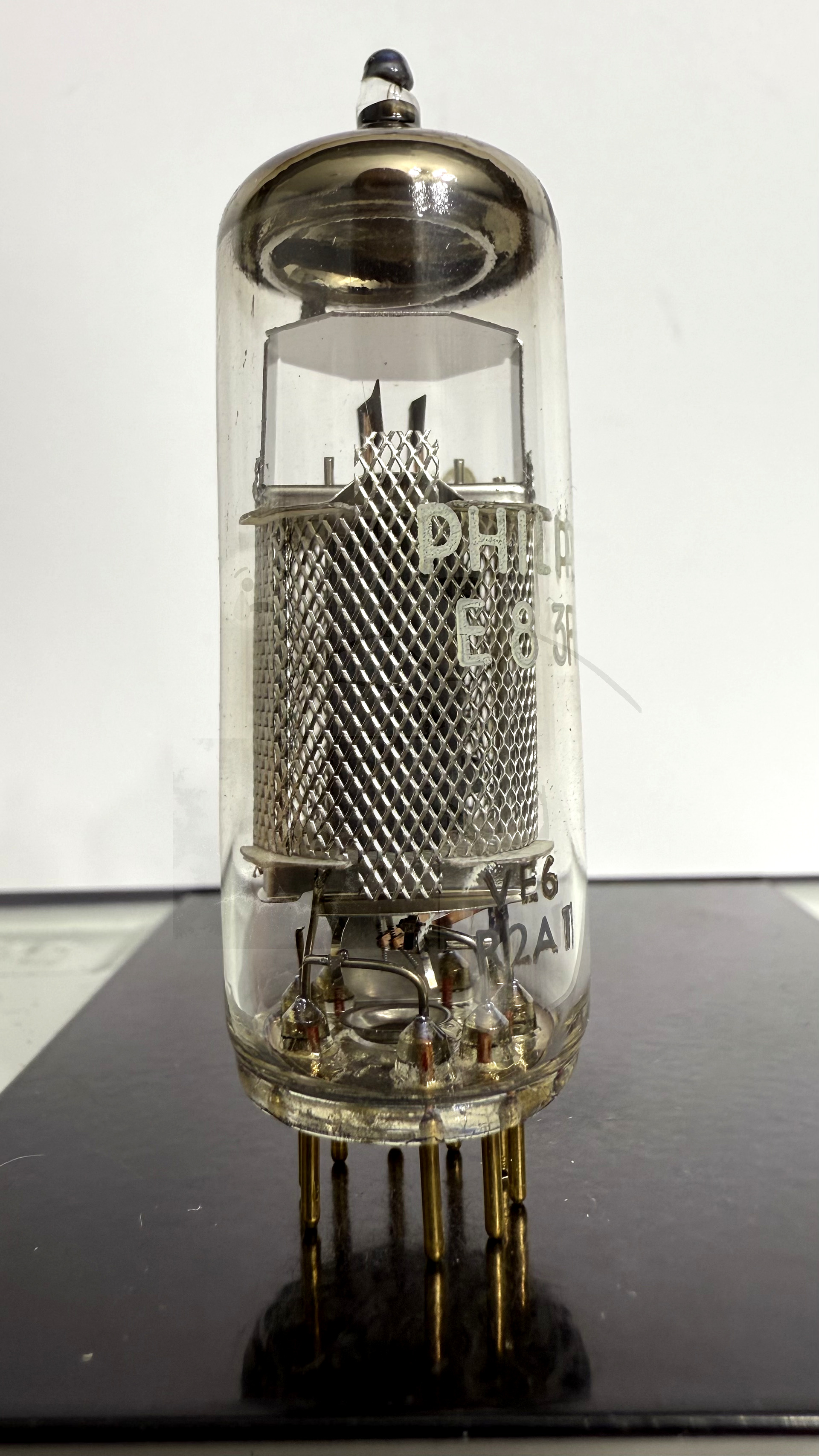 Röhre E83F #3837 Bild 3