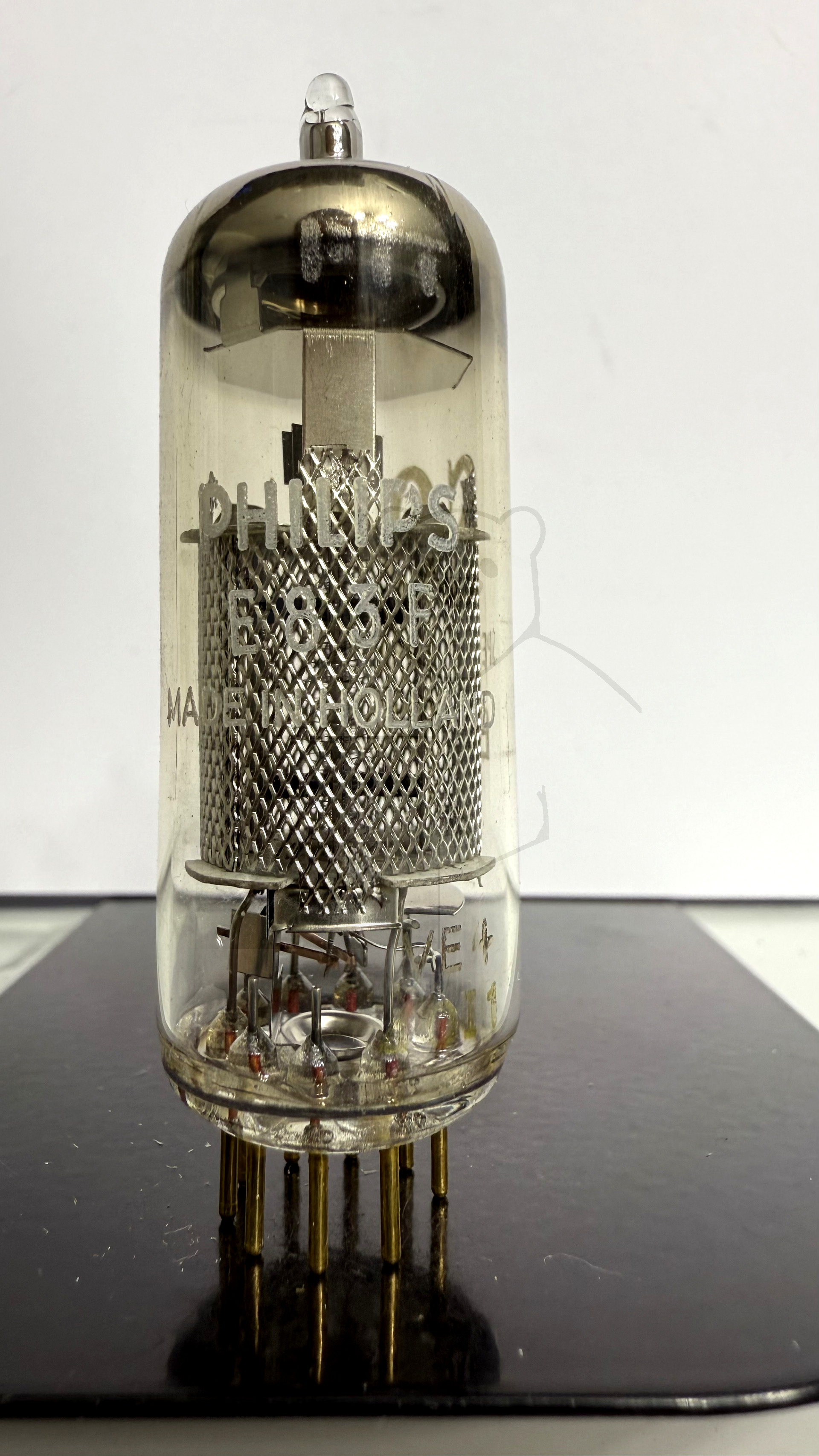 Röhre E83F #3888 Bild 1