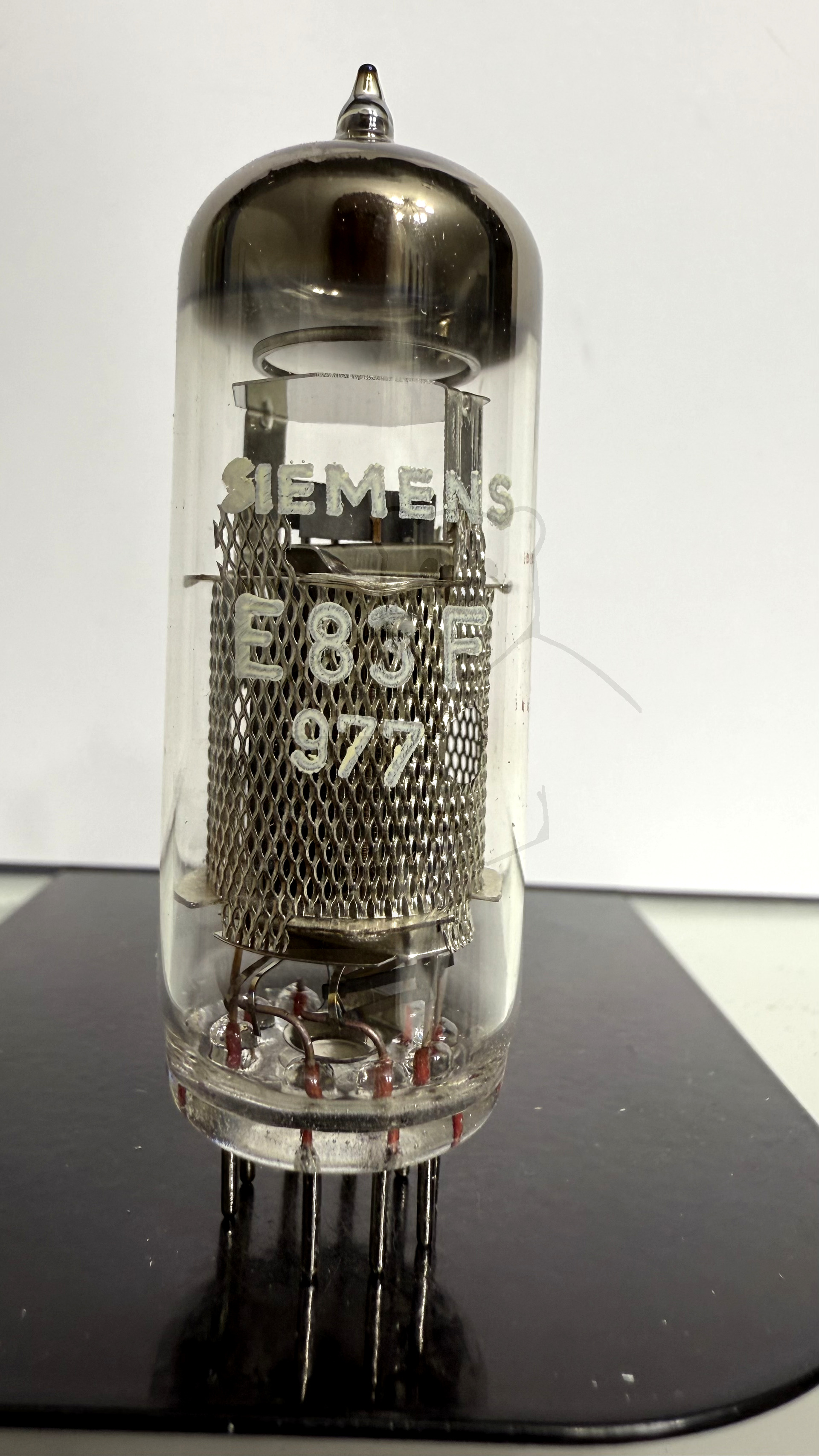 Röhre E83F #4391 Bild 1