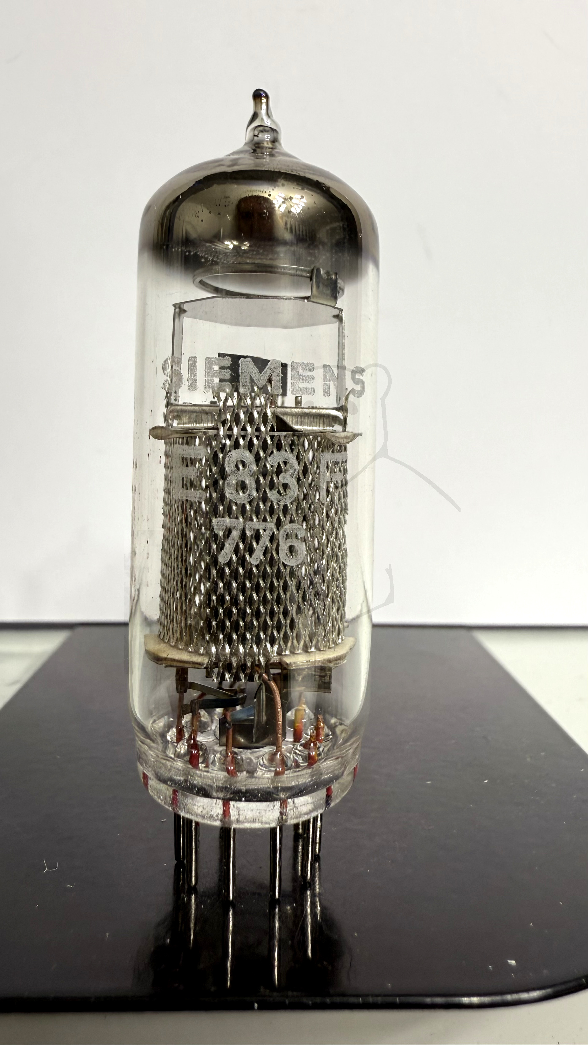 Röhre E83F #4394 Bild 1