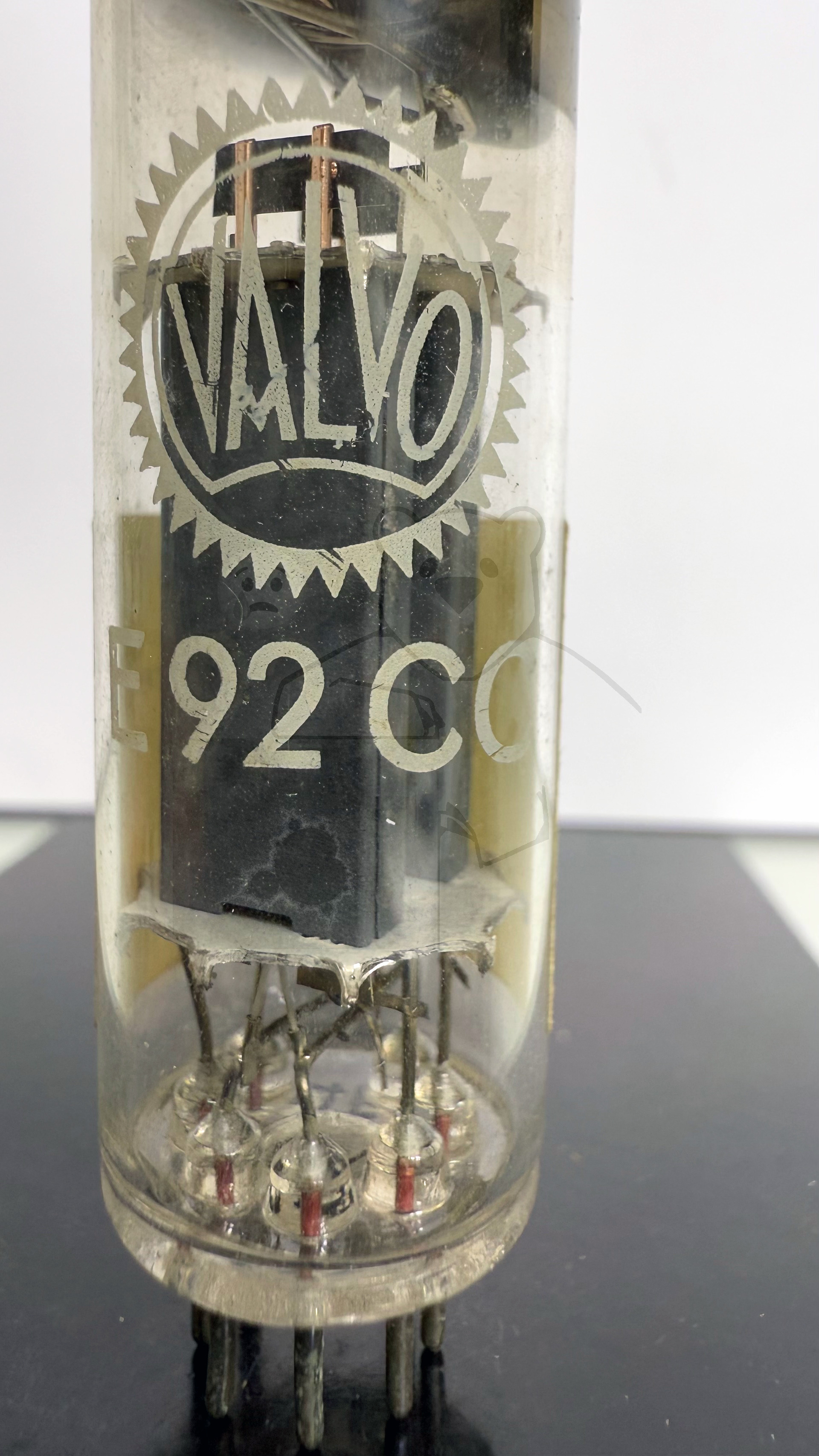 Röhre E92CC #7861 Bild 2 - Unverkäuflich - Experimentierröhre - Keine Garantie für Einhaltung der Propagandawerte