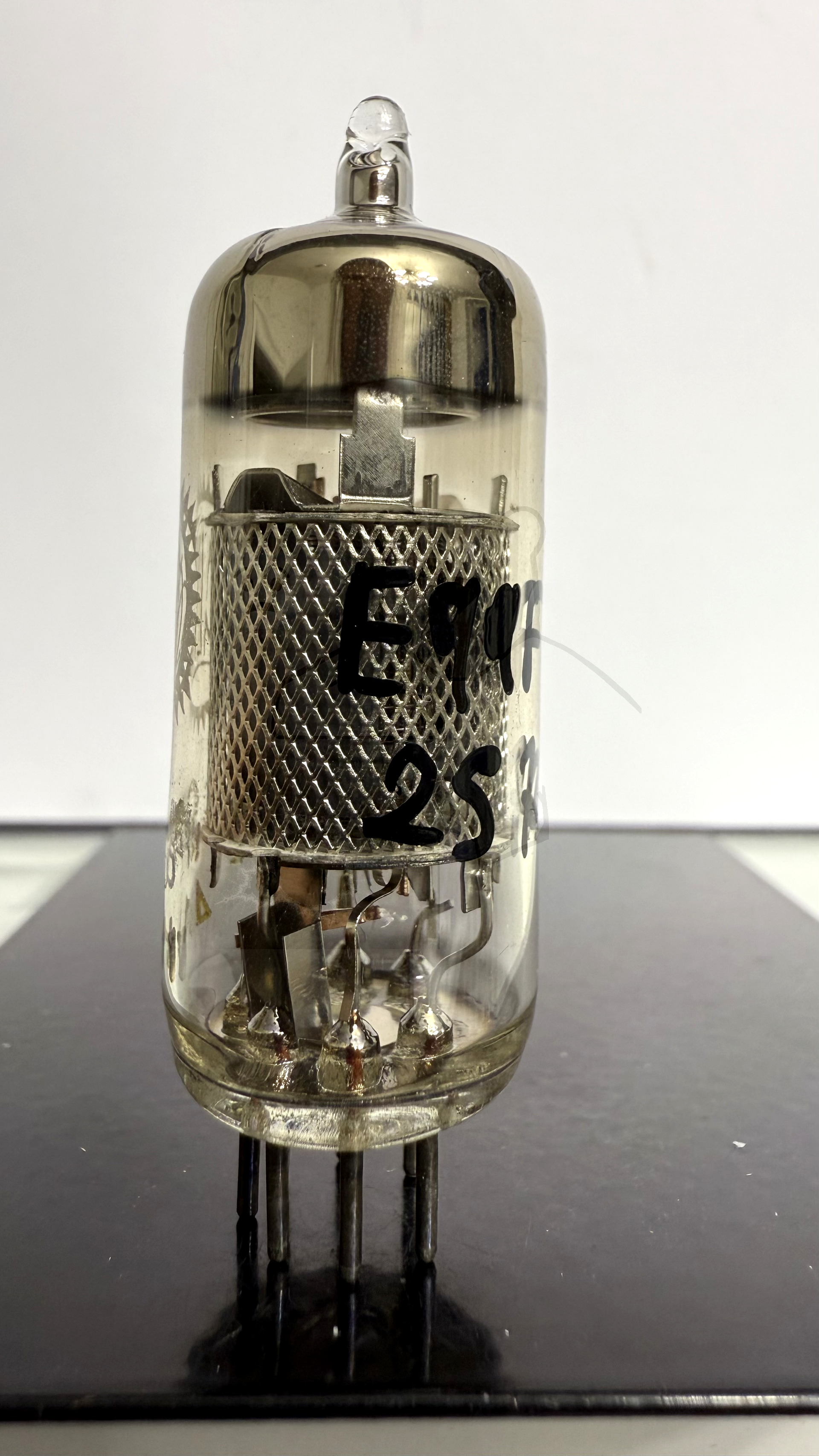 Röhre E99F #2570 Bild 2