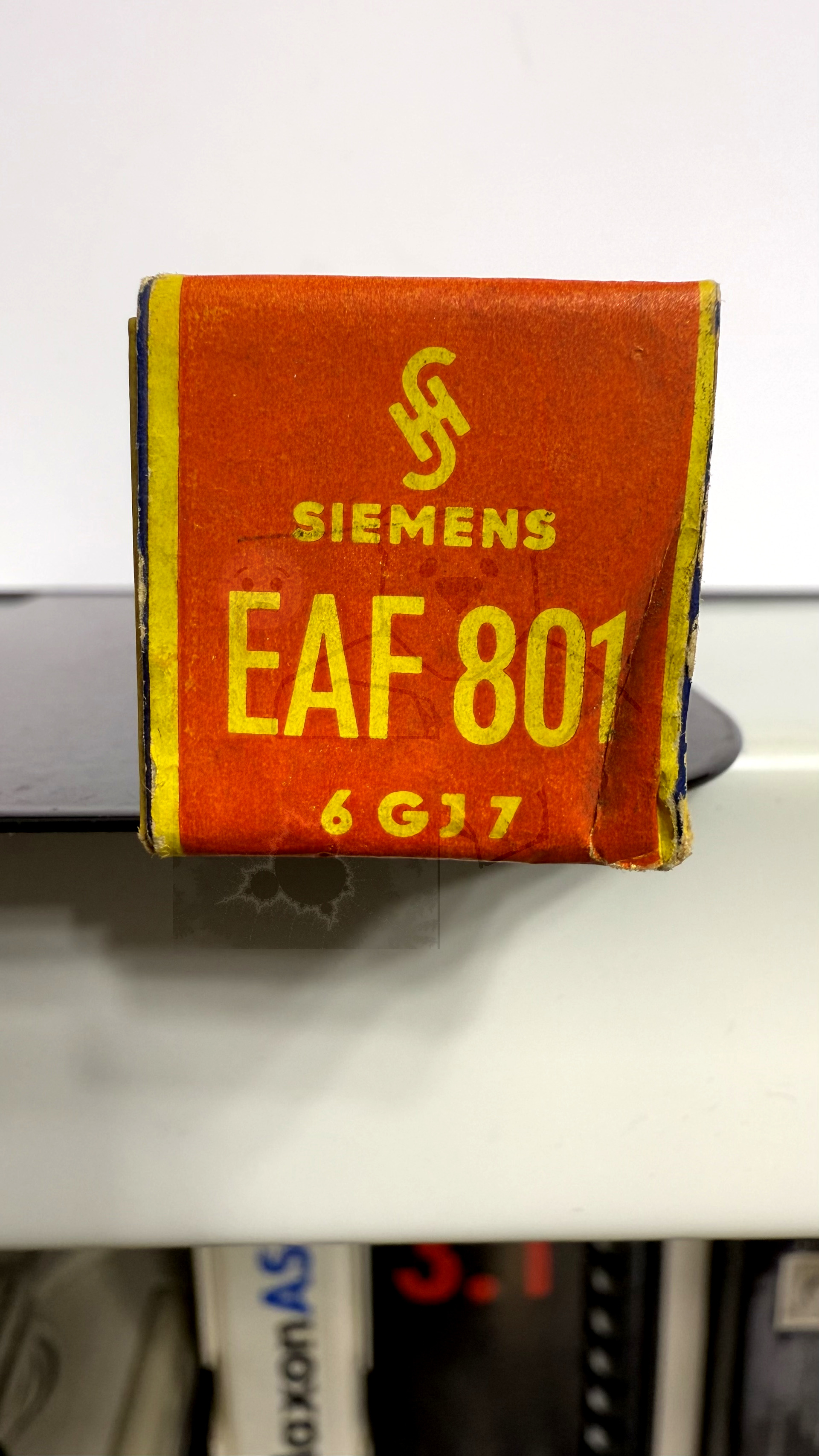 Röhre EAF801 #5930 Verpackung Bild 4