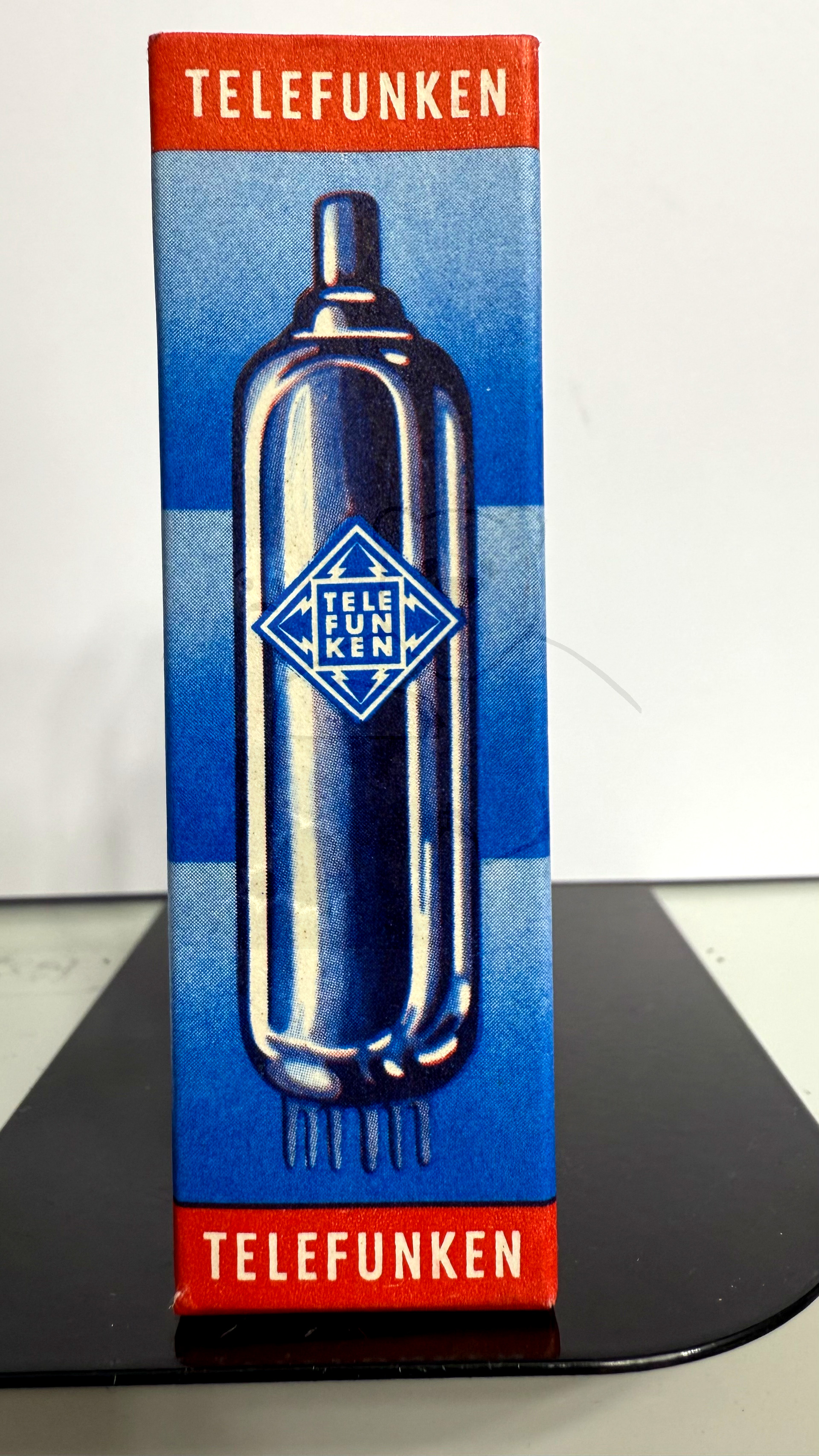 Röhre EAM86 #5902 Verpackung Bild 1