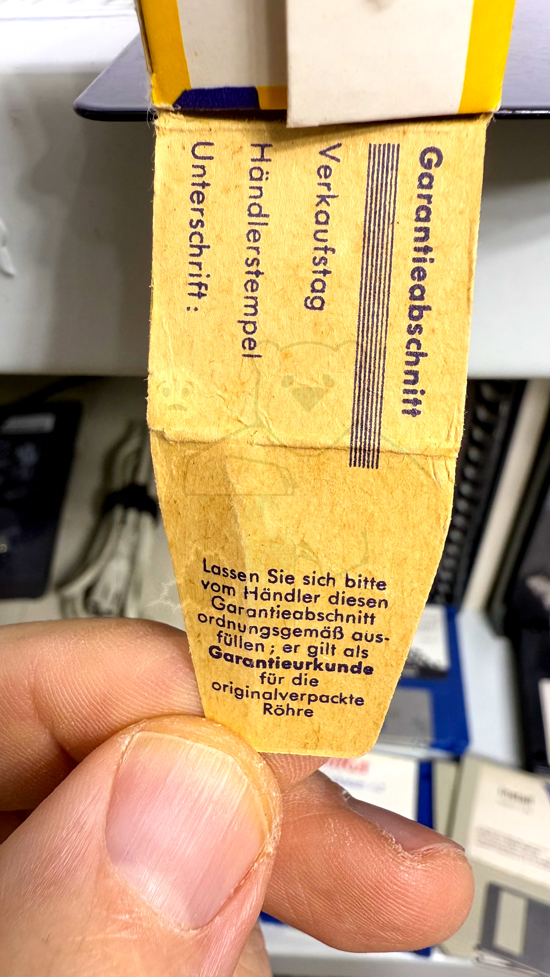 Röhre ECLL800 #5989 Verpackung Bild 1