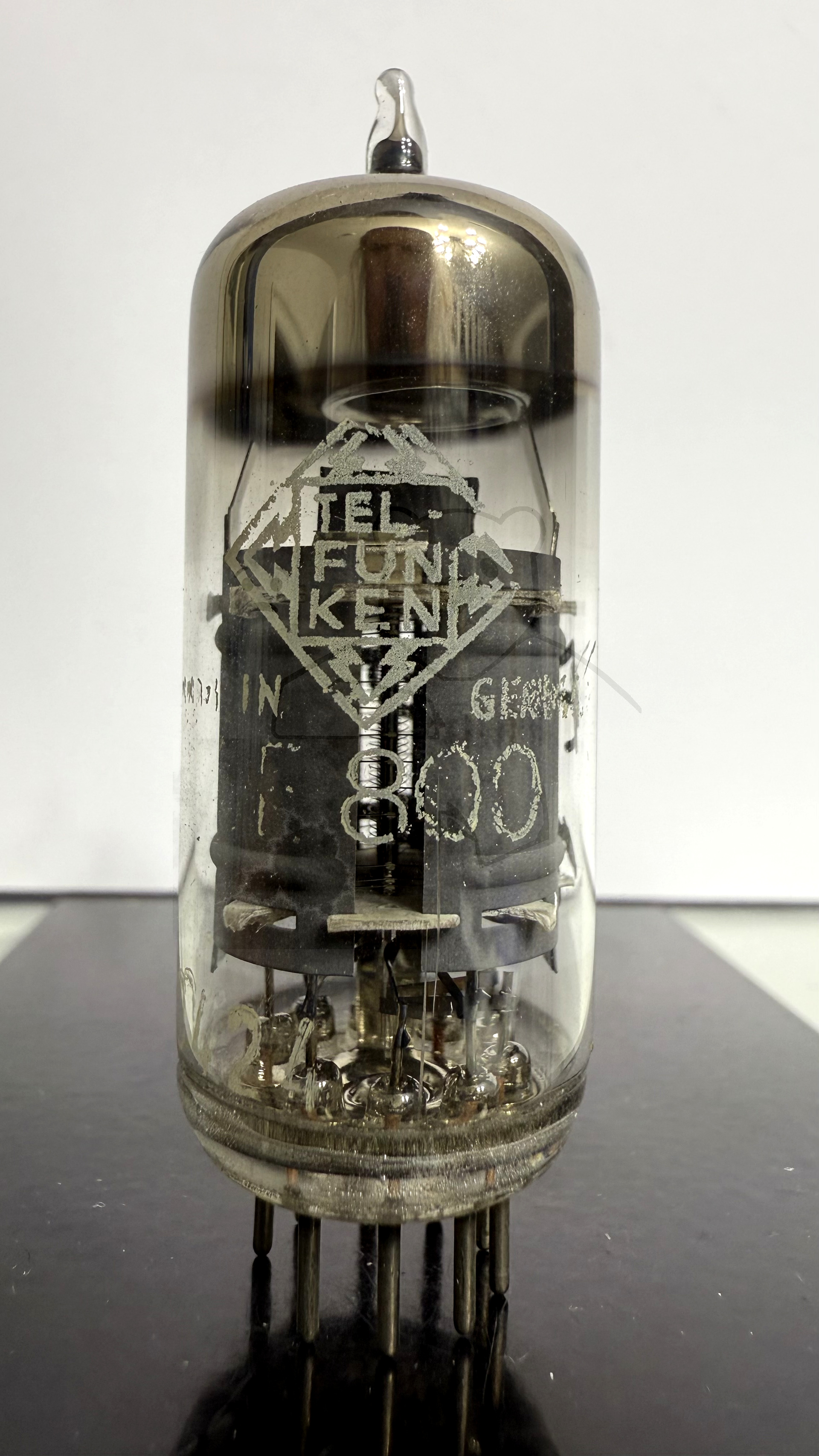 Röhre EF800 #1089 Bild 1