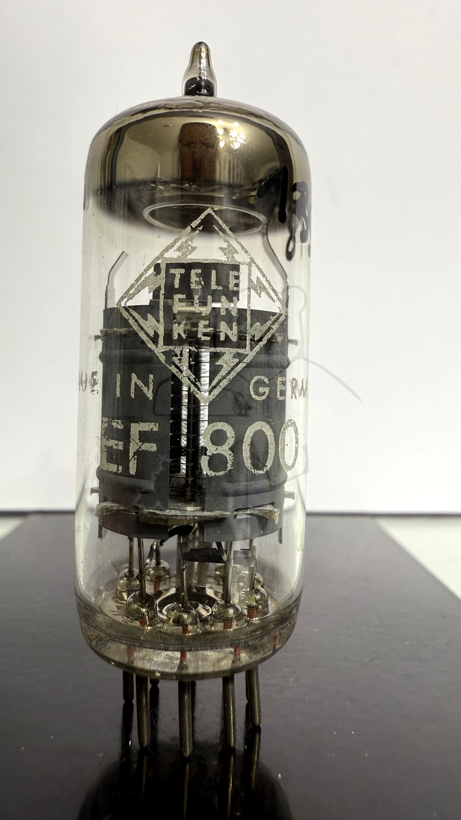 Röhre EF800 #1358 Bild 1