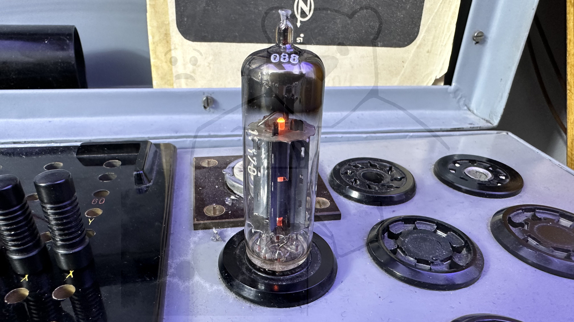 Röhre EZ90 #5928 In Betrieb Bild 2