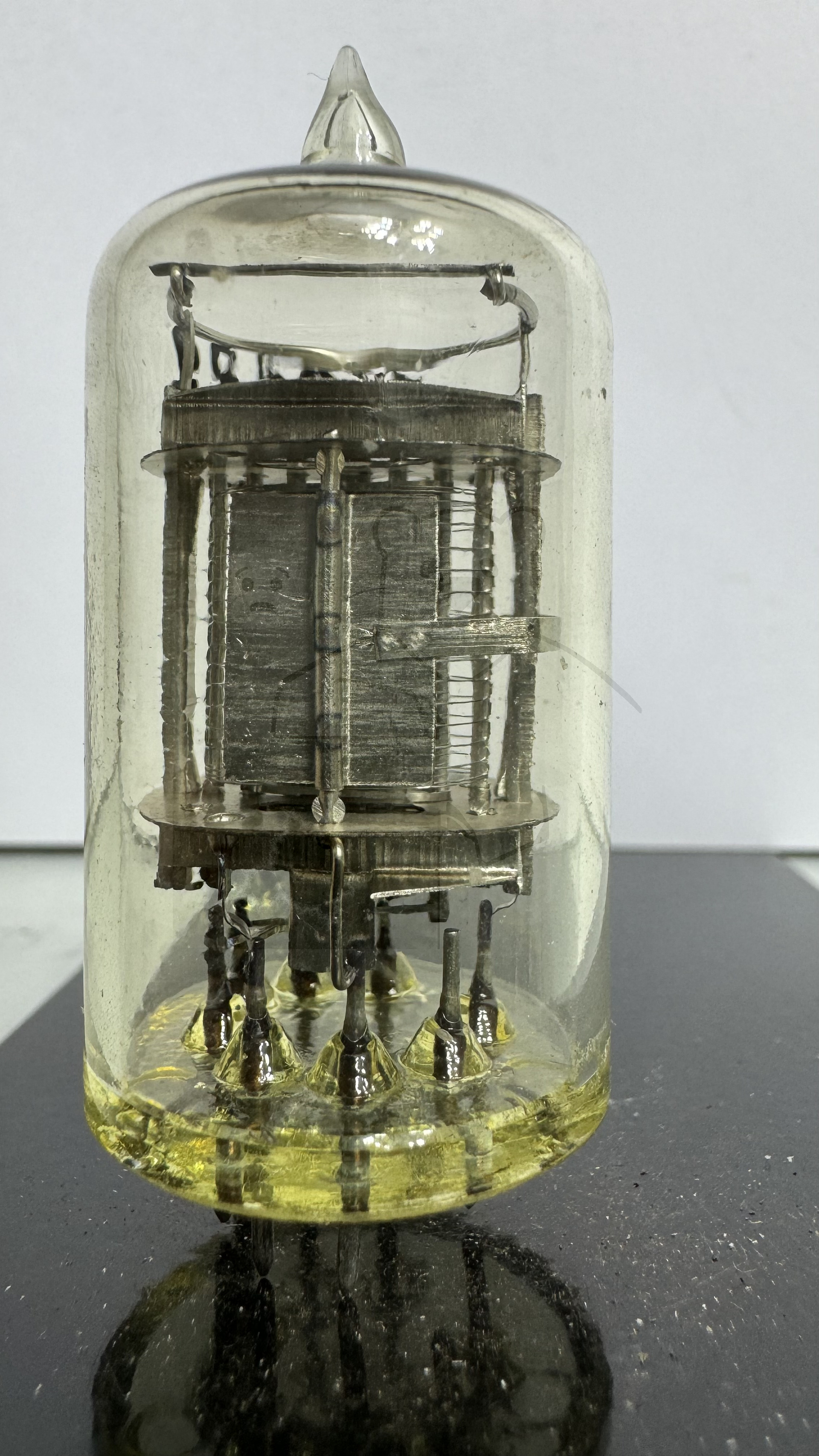 Röhre FB #0187 Bild 1