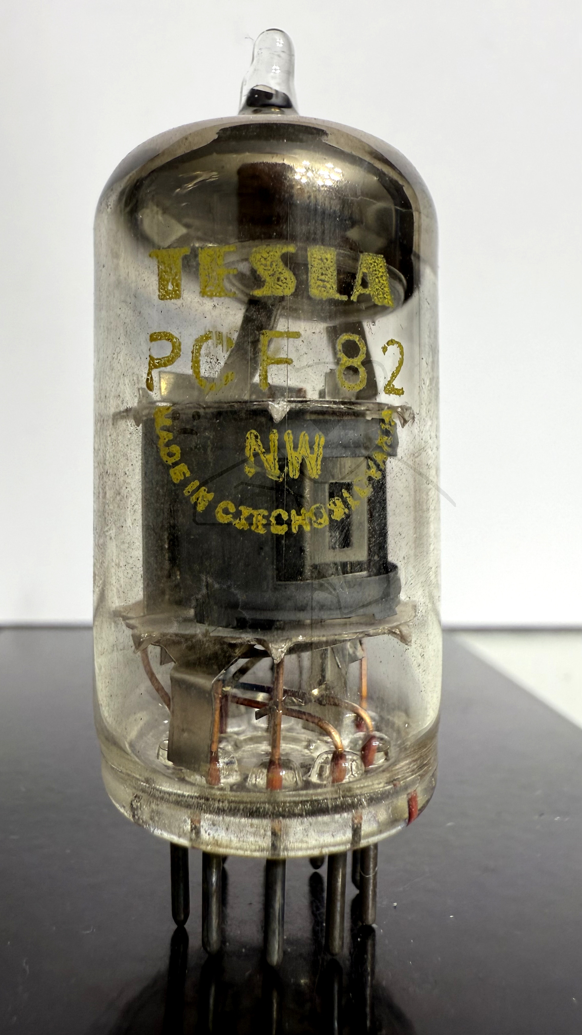 Röhre PCF82 #5777 Bild 1