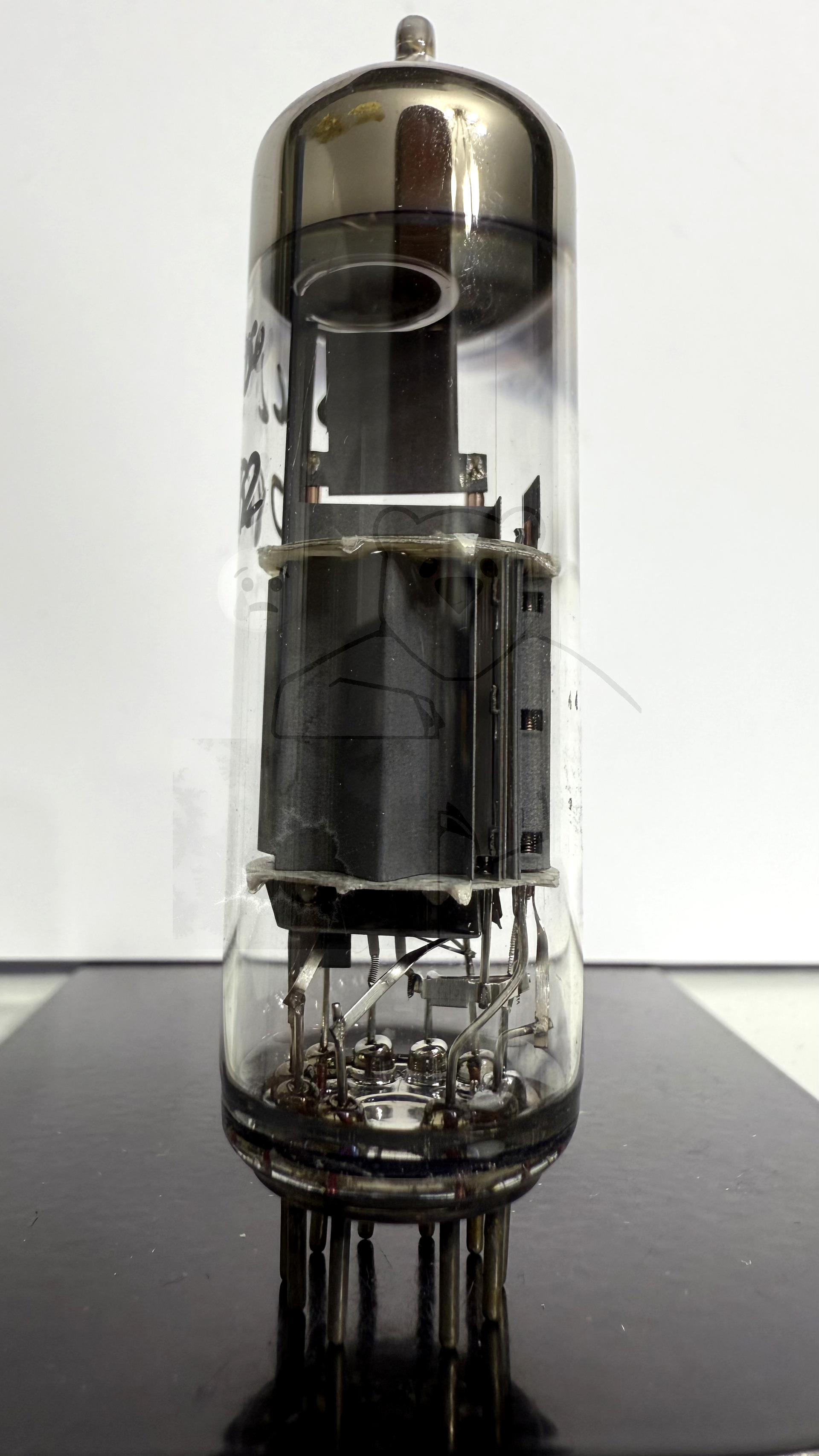 Röhre PCL200 #0832 Bild 1