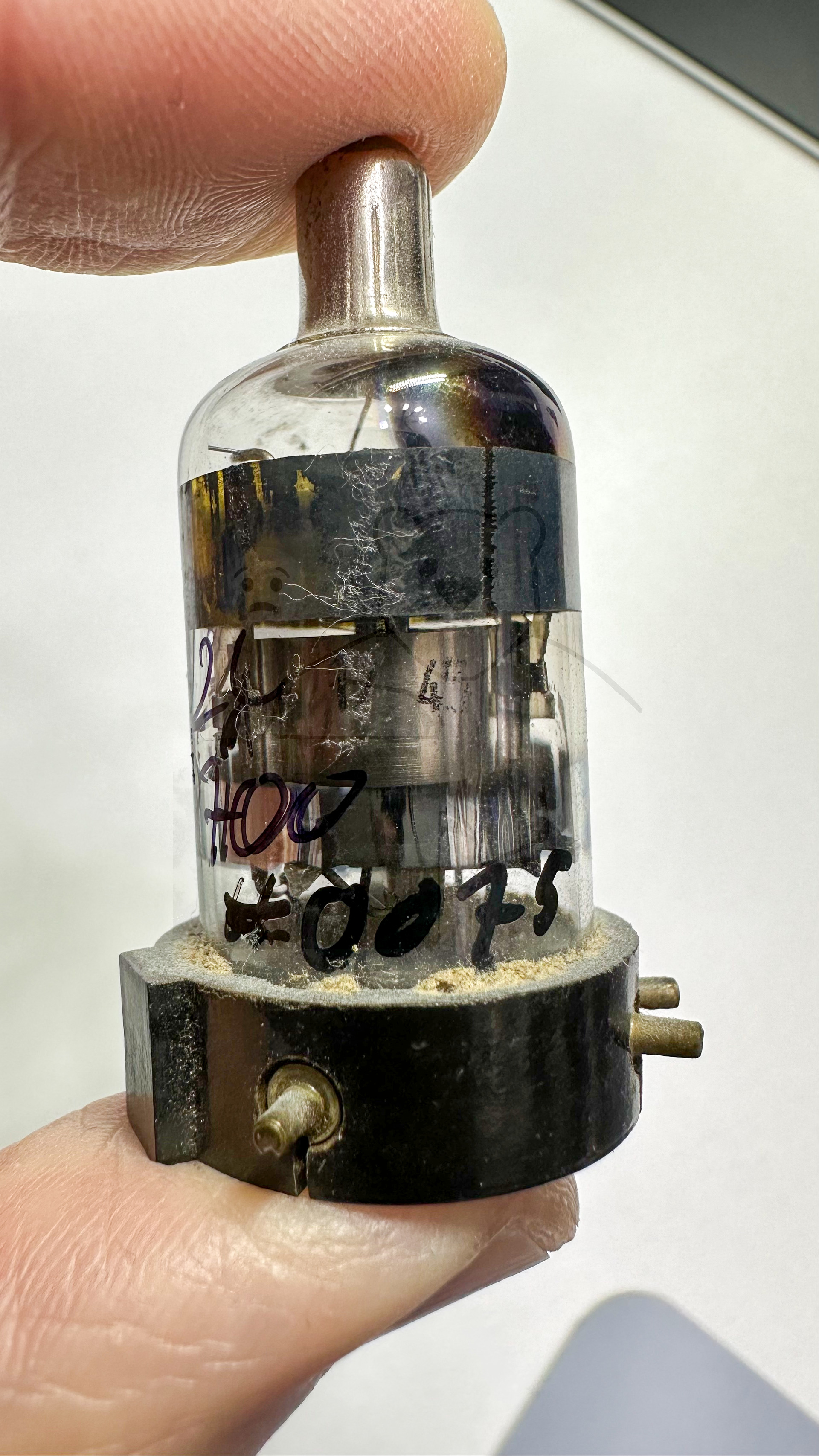 Röhre RV2,4P700 #0075 Bild 1