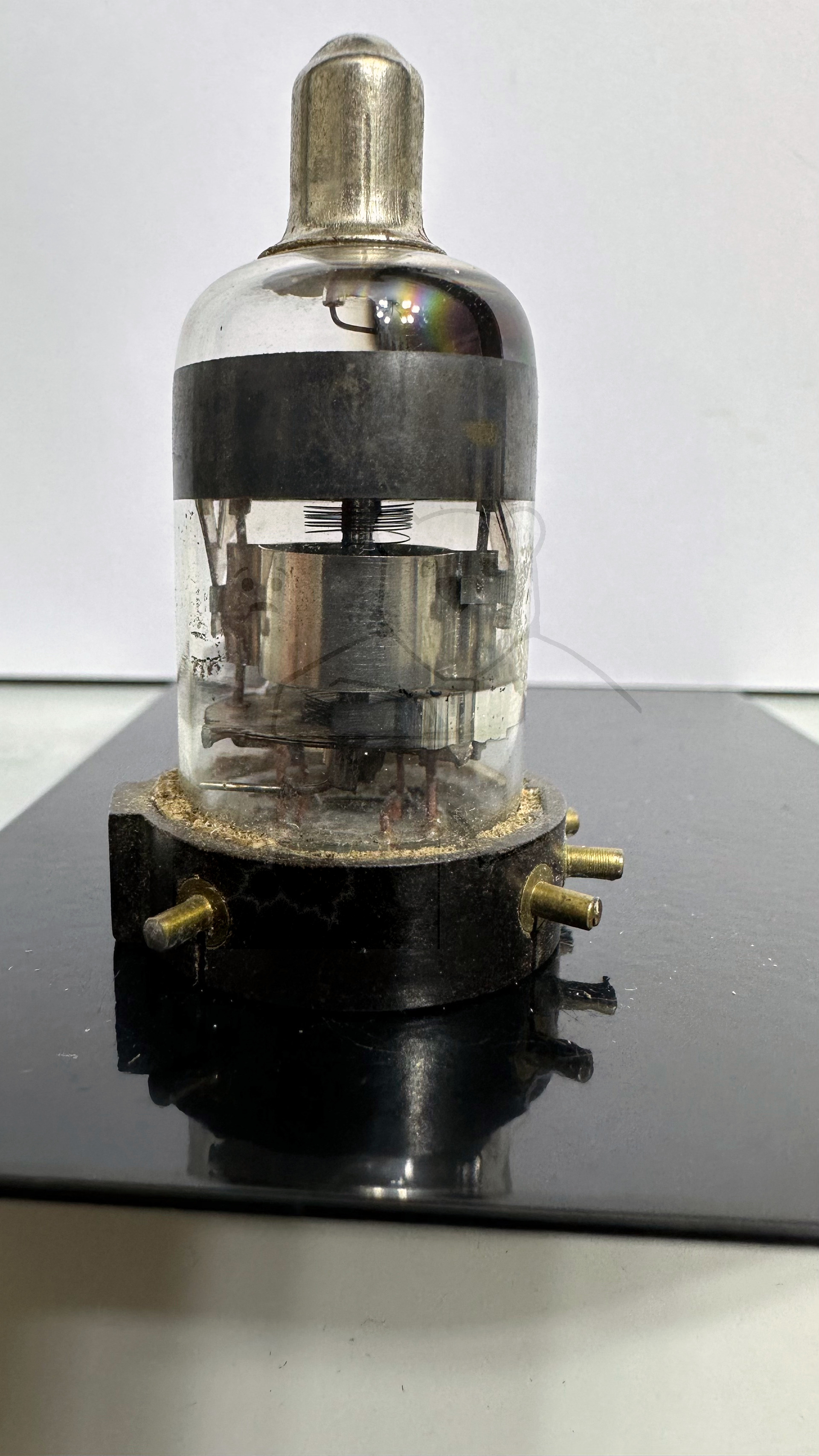 Röhre RV2,4P700 #4690 Bild 1