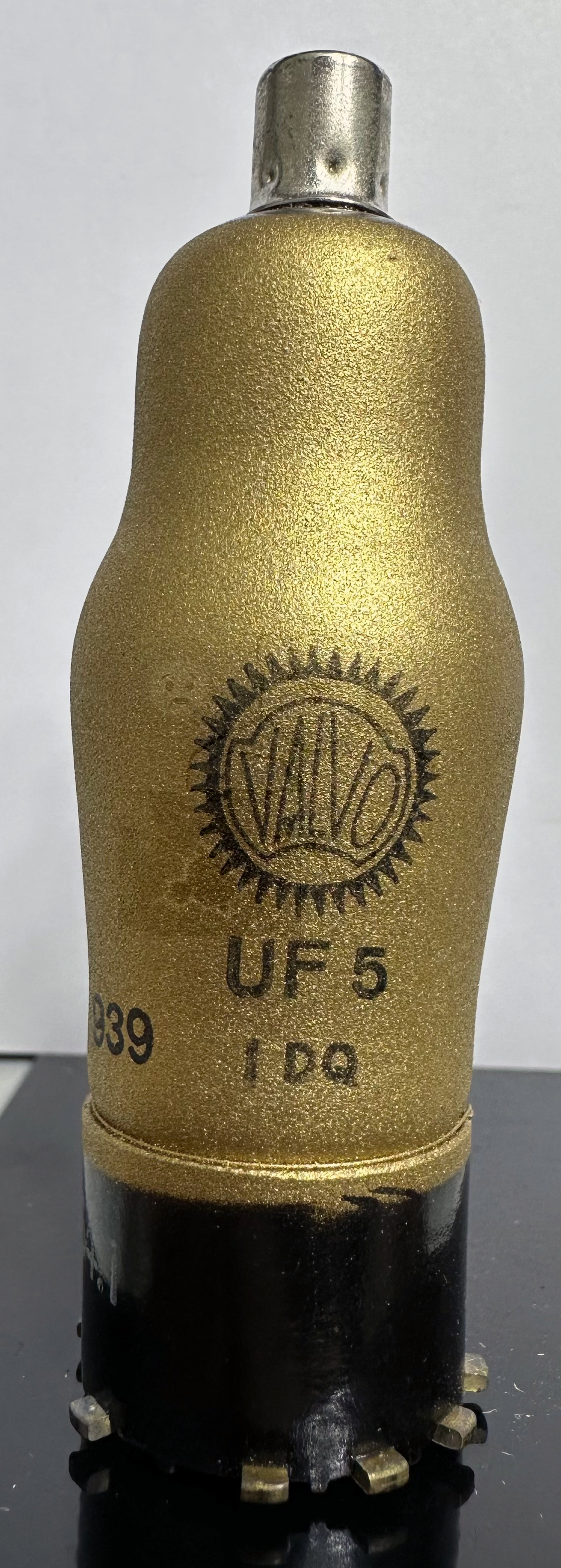 Röhre UF5 #5882 Bild 1