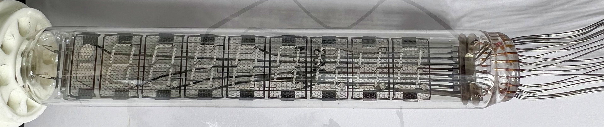 Röhre ИВ-18 #5781 IV-18 Bild 01