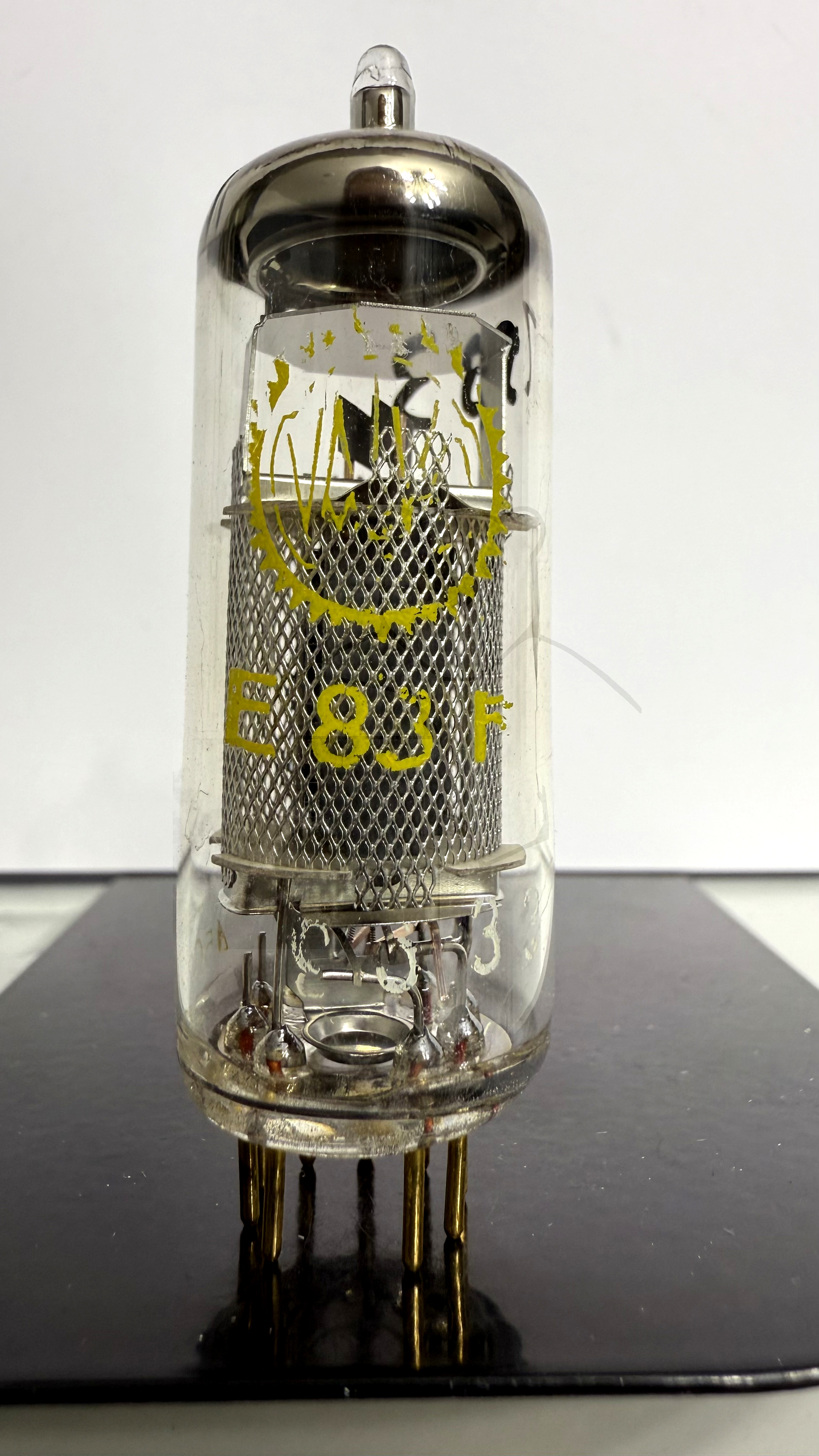 Röhre E83F #1555 Bild 1