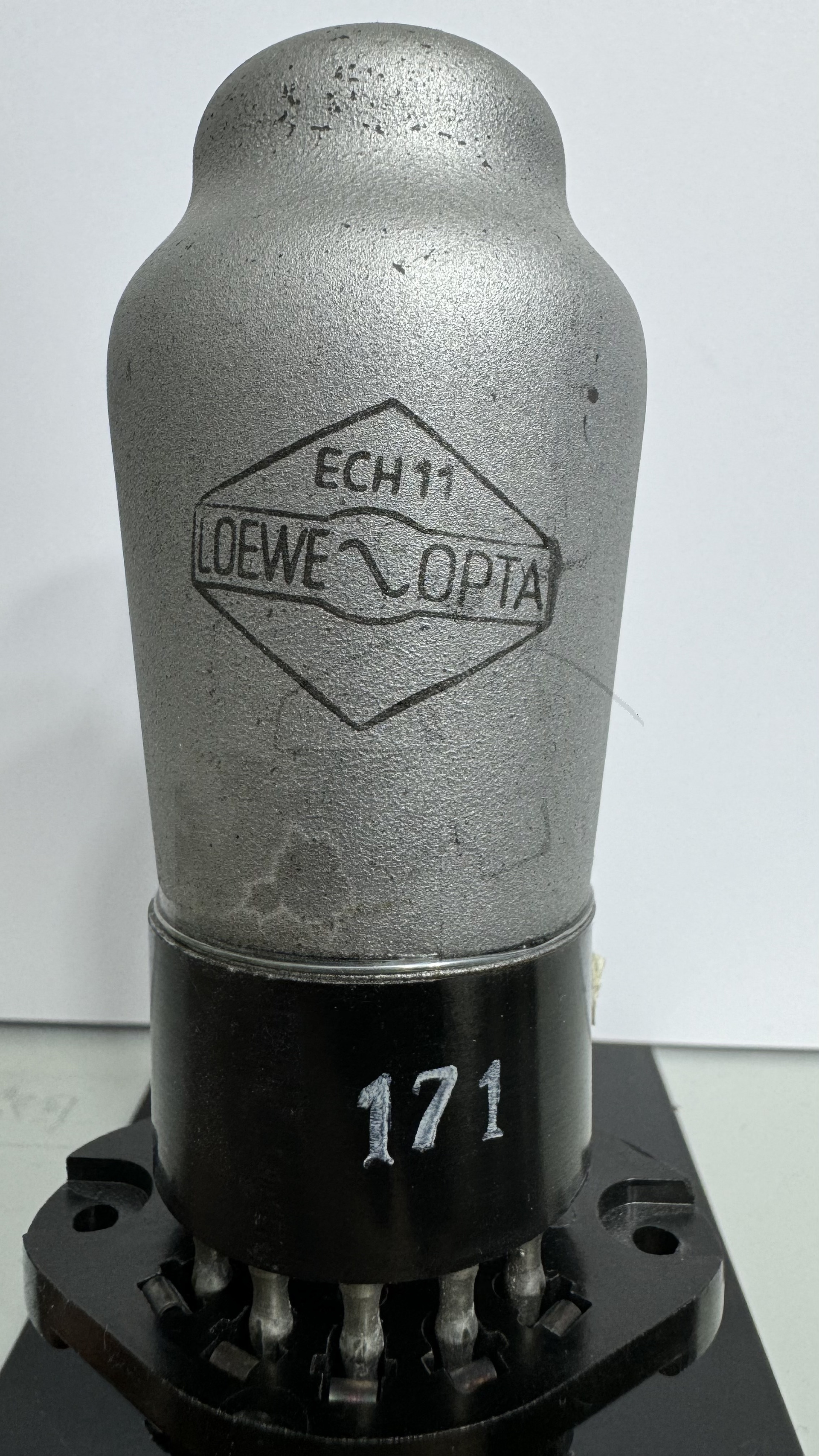 Röhre ECH11 Glasvariante 1 von Loewe-Opta #6458 Bild 1